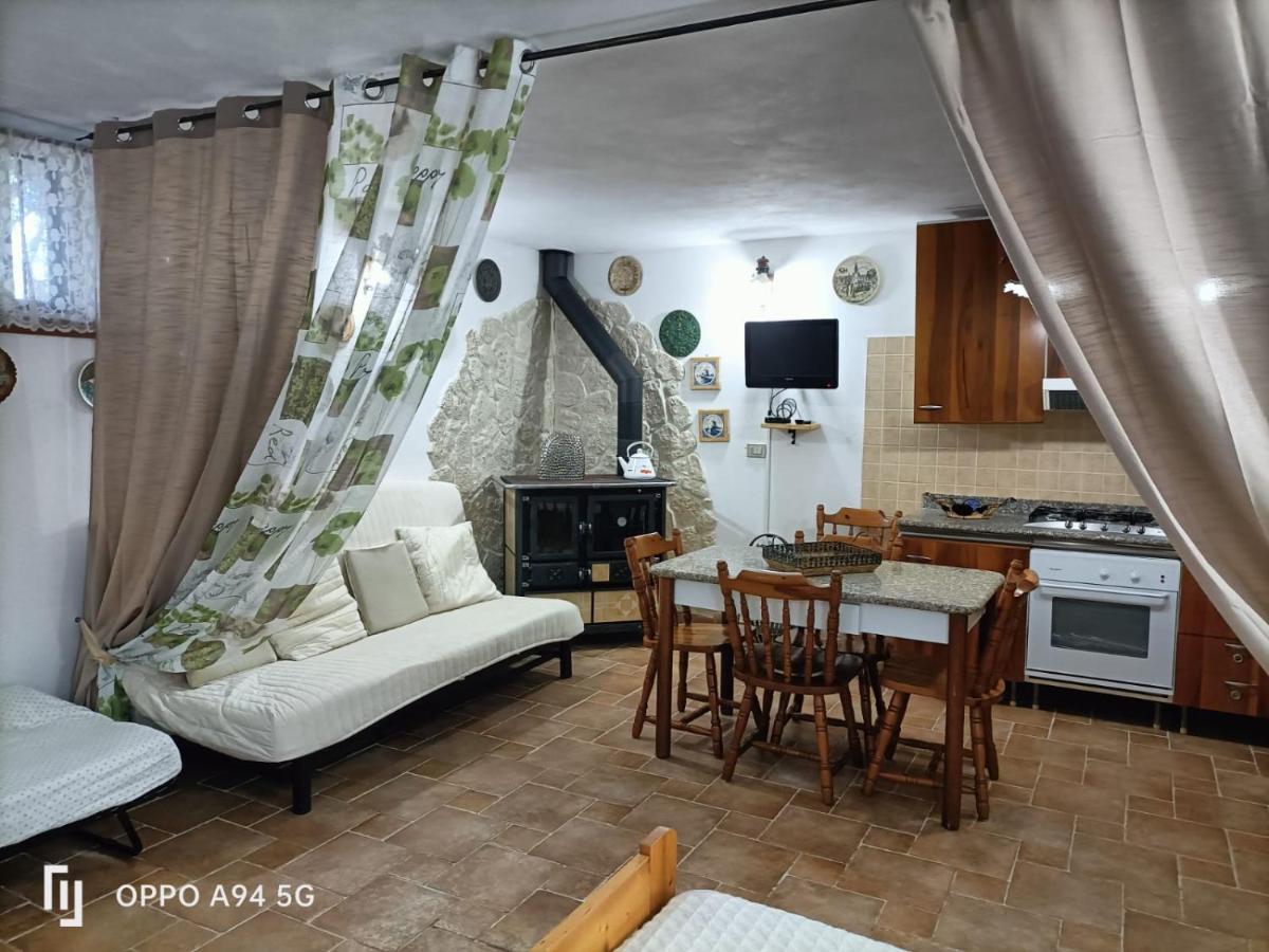 La Taverna Di Angela Amendolara Dış mekan fotoğraf