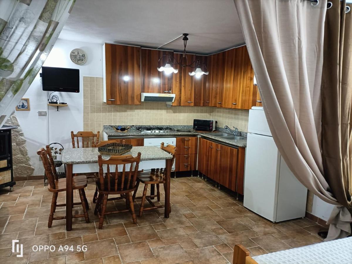 La Taverna Di Angela Amendolara Dış mekan fotoğraf